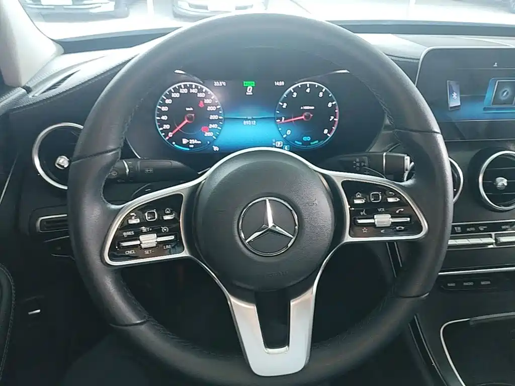 Mercedes-Benz C-Class — миниатюра 11