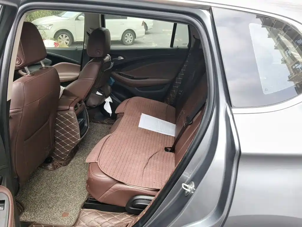 Buick Envision Plus — миниатюра 18