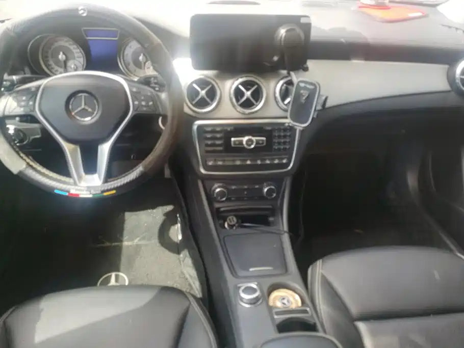 Mercedes-Benz GLA — миниатюра 12