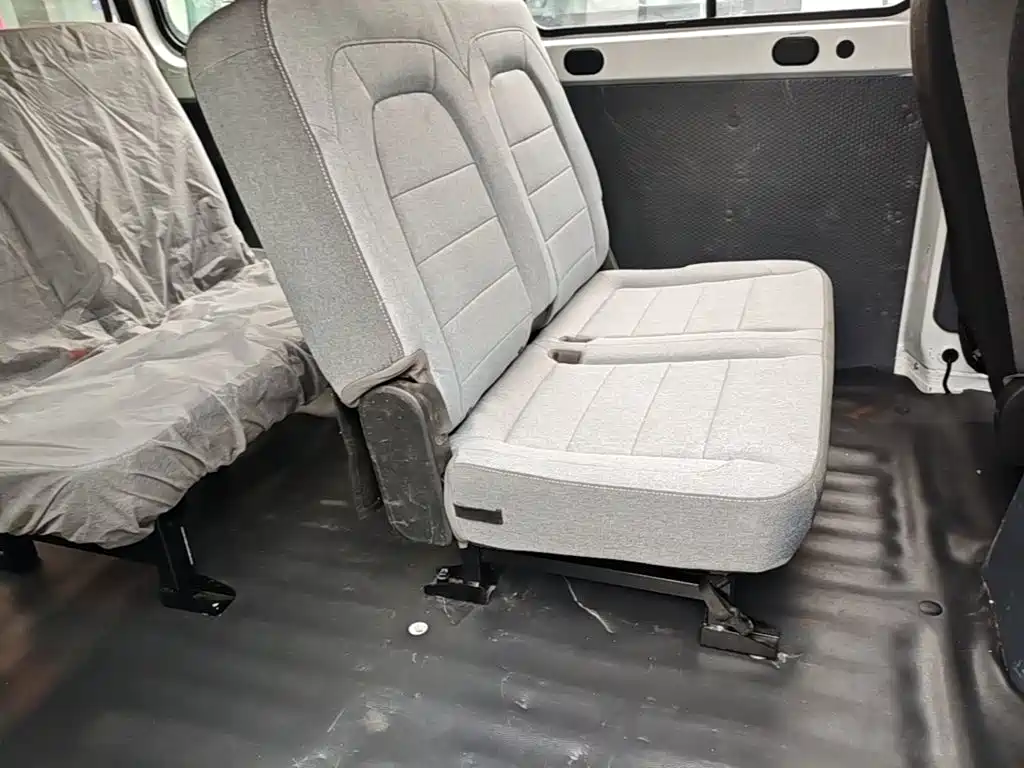 Wuling Yangguang — миниатюра 17