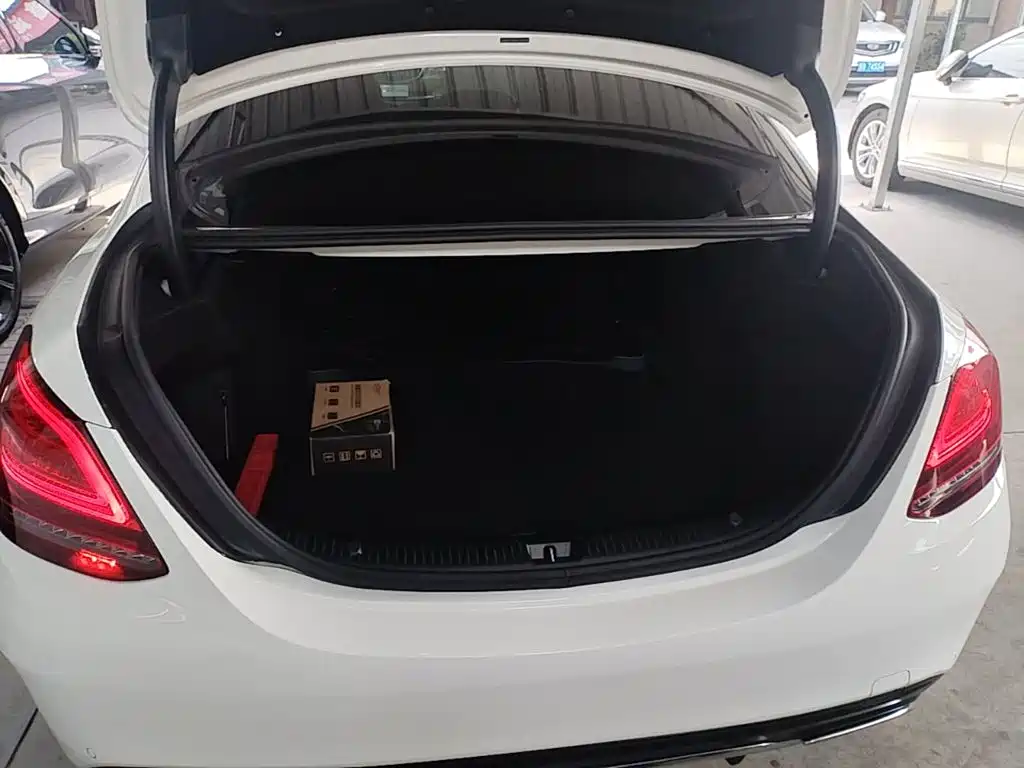 Mercedes-Benz C-Class — миниатюра 19