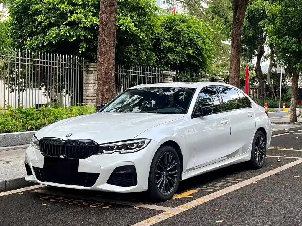 BMW 3 Series 2022