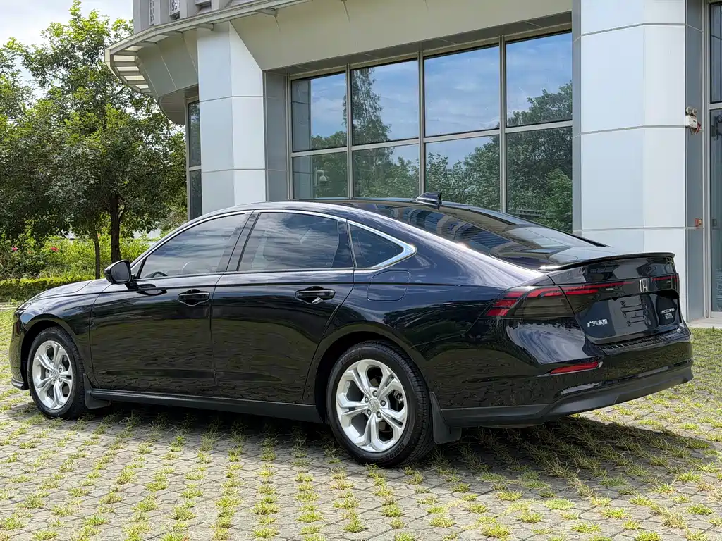 Honda Accord — миниатюра 6