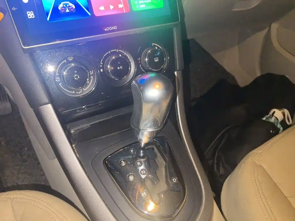 Peugeot 408 — миниатюра 15
