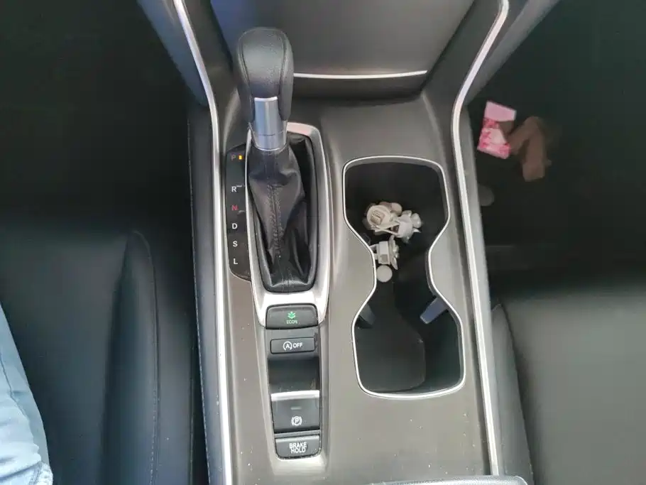 Honda Accord — миниатюра 16