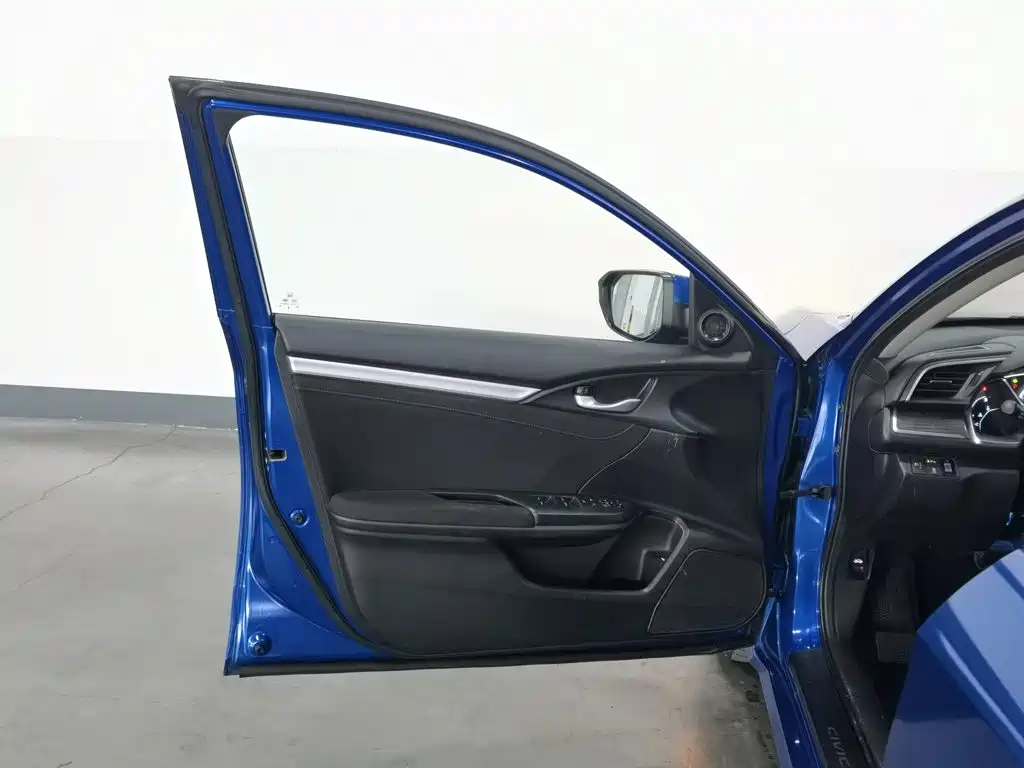 Honda Civic — миниатюра 8