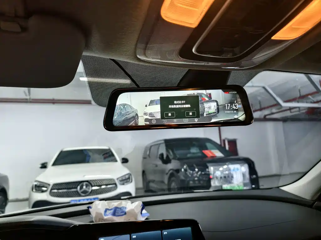 Hyundai Elantra — миниатюра 12