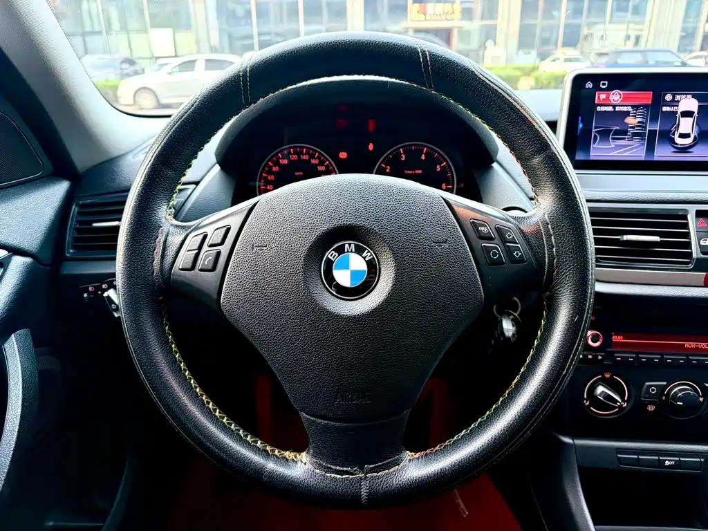 BMW X1 — миниатюра 14