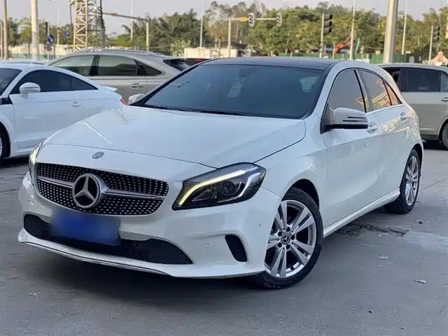 MERCEDES-BENZ A CLASS 2018