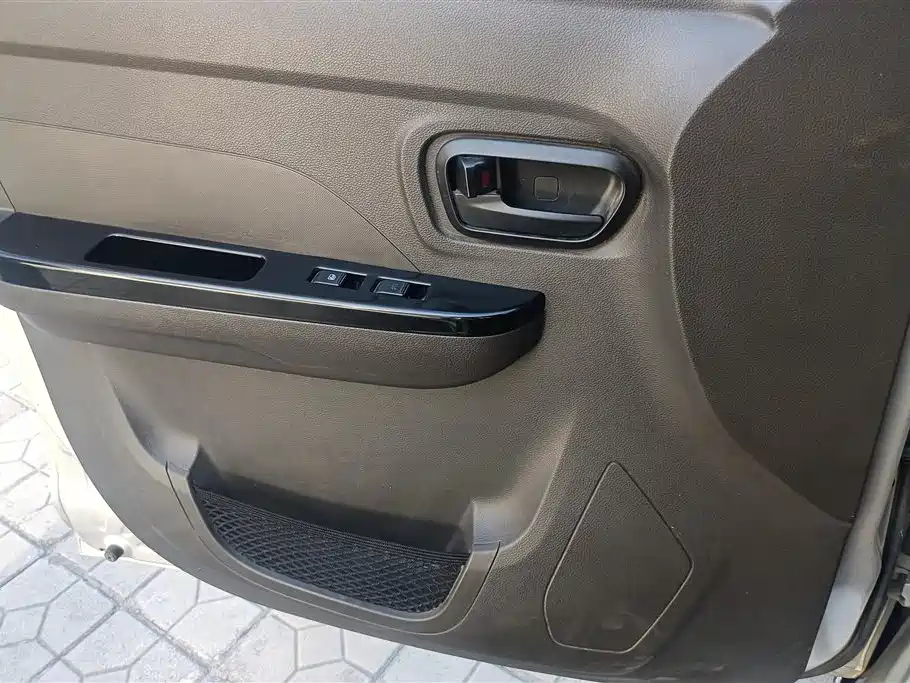 Wuling Zhiguang V — миниатюра 7