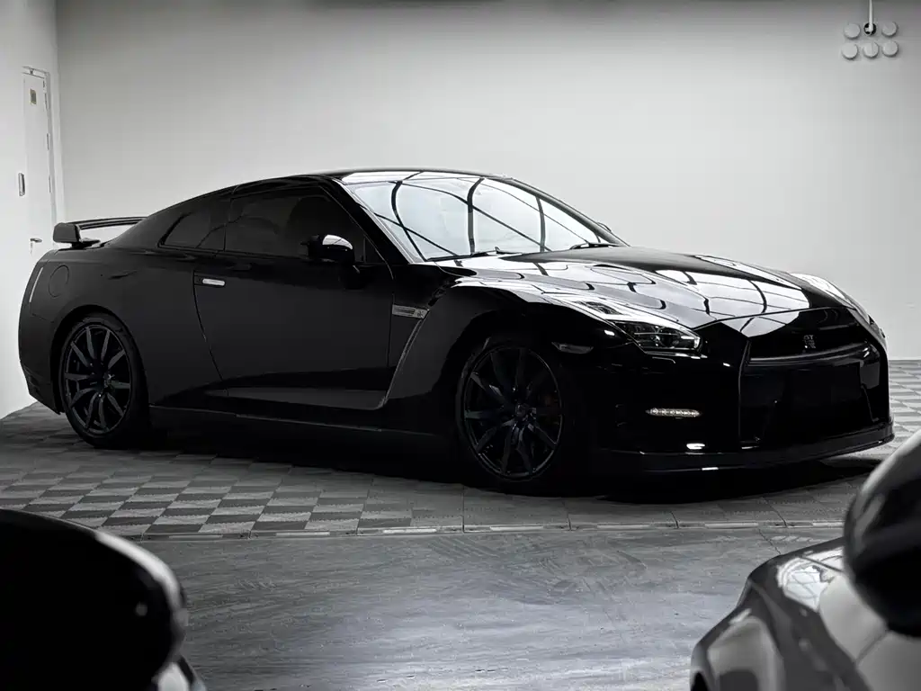 Nissan GT-R 2014 3.8T Premium Edition