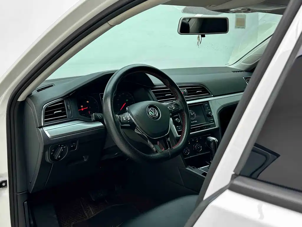 Volkswagen Lamando — миниатюра 8