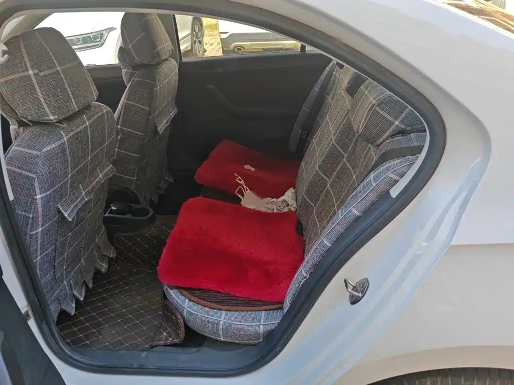 Volkswagen Santana — миниатюра 15