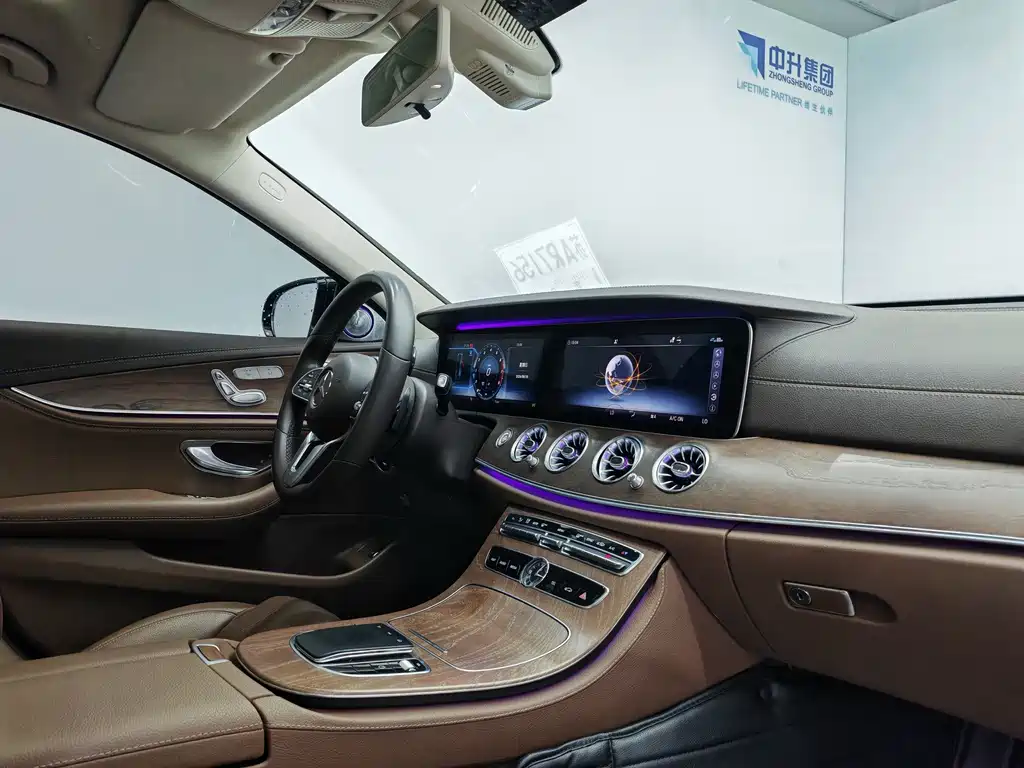 Mercedes-Benz E-Class — миниатюра 15