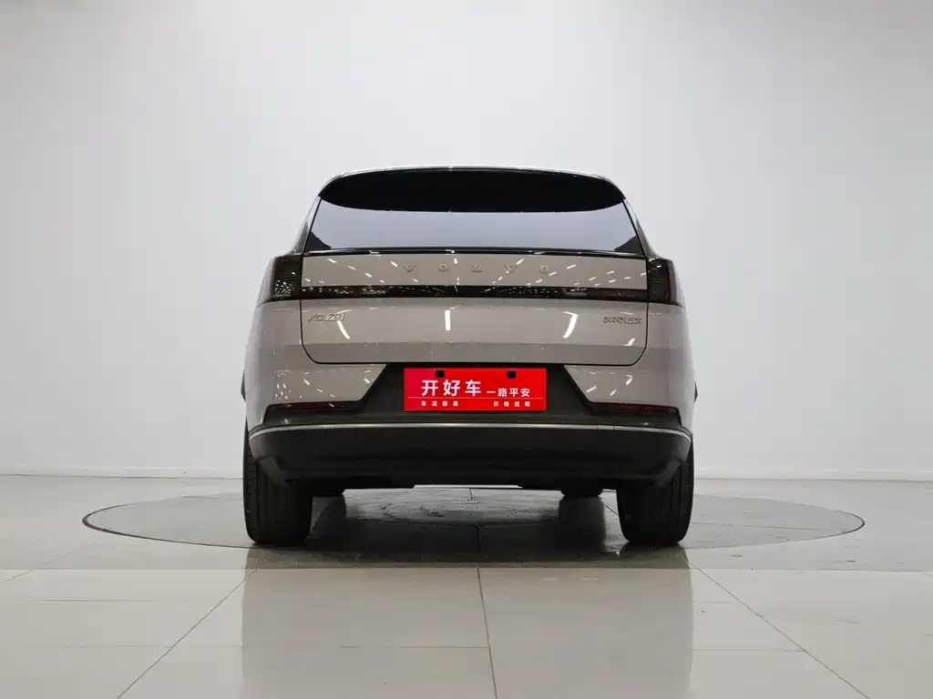 Volvo XC70 PHEV — миниатюра 5