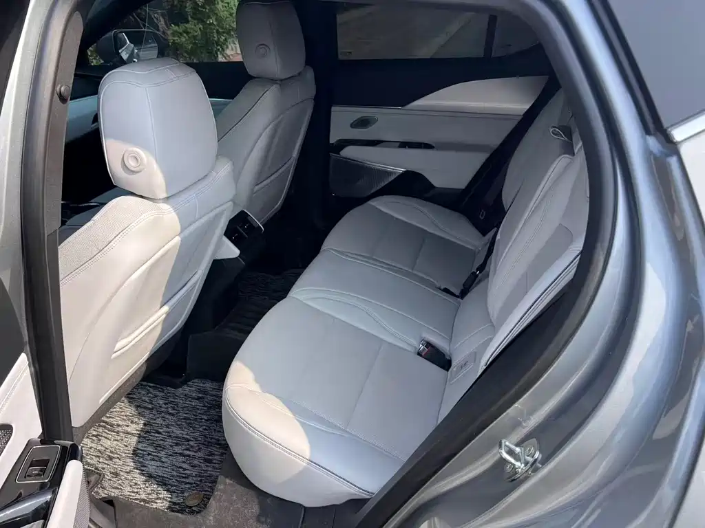 Cadillac GT4 — миниатюра 22
