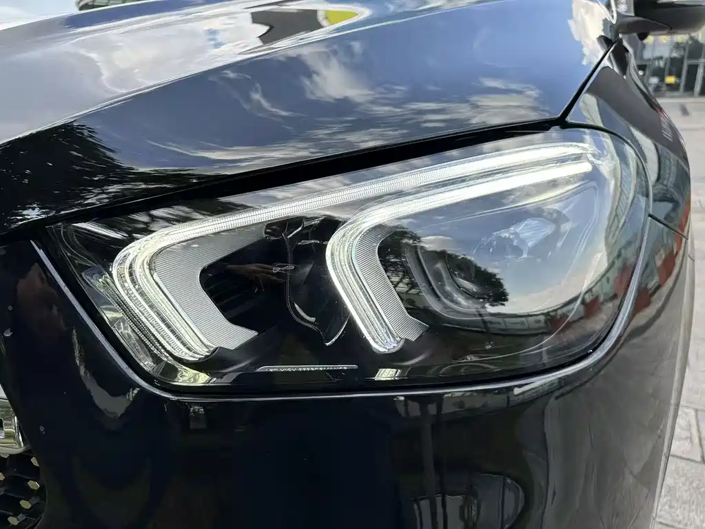 Mercedes-Benz GLE (Import) — миниатюра 26