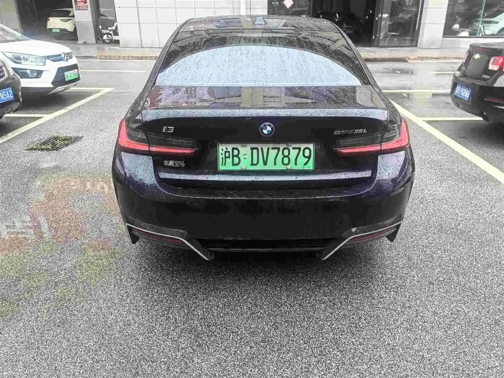 BMW i3 2025 eDrive 35 L