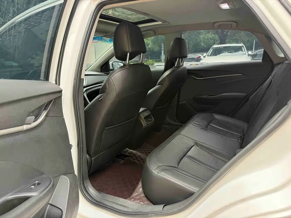 Buick Excelle — миниатюра 7