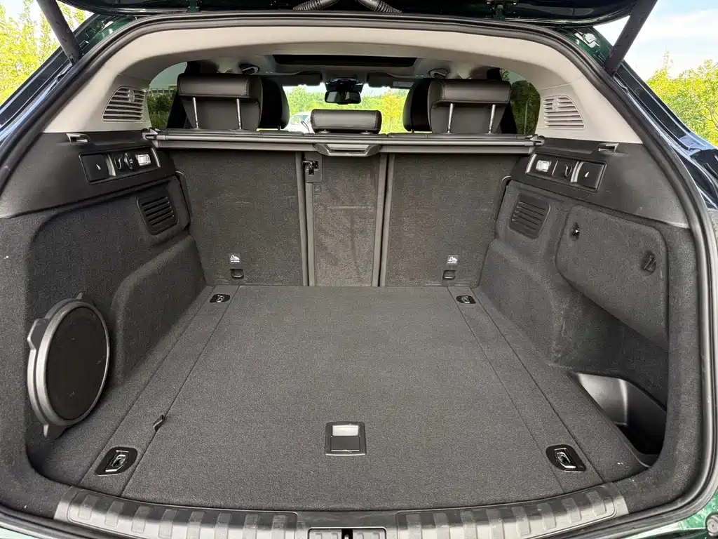 Alfa Romeo Stelvio — миниатюра 17
