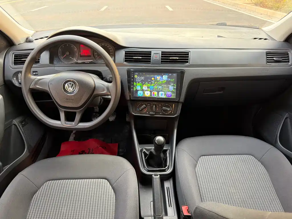 Volkswagen Santana — миниатюра 5