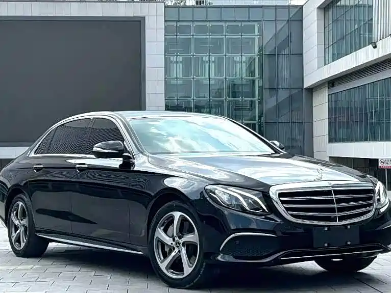 Mercedes-Benz E-Class — миниатюра 3