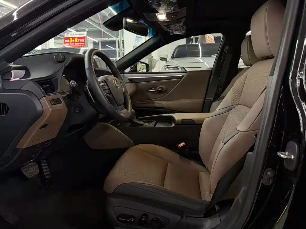 Lexus ES — миниатюра 5