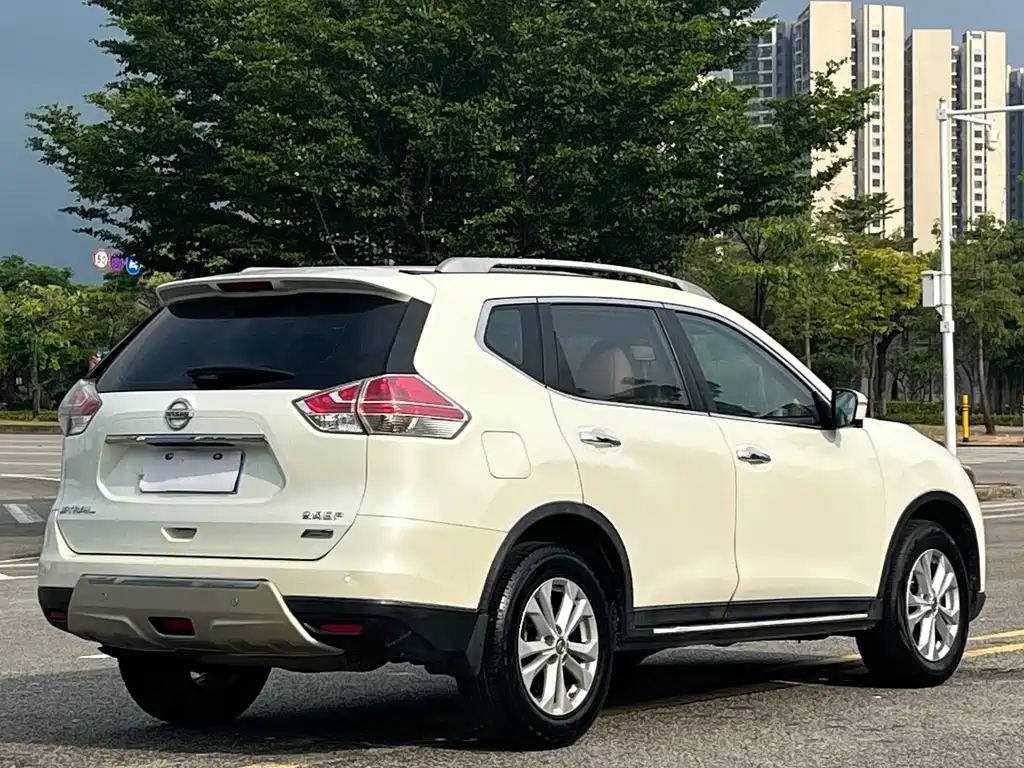 Nissan X-Trail 2014 2.0L CVT Comfort 2WD