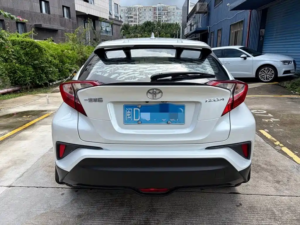 Toyota IZOA — миниатюра 8