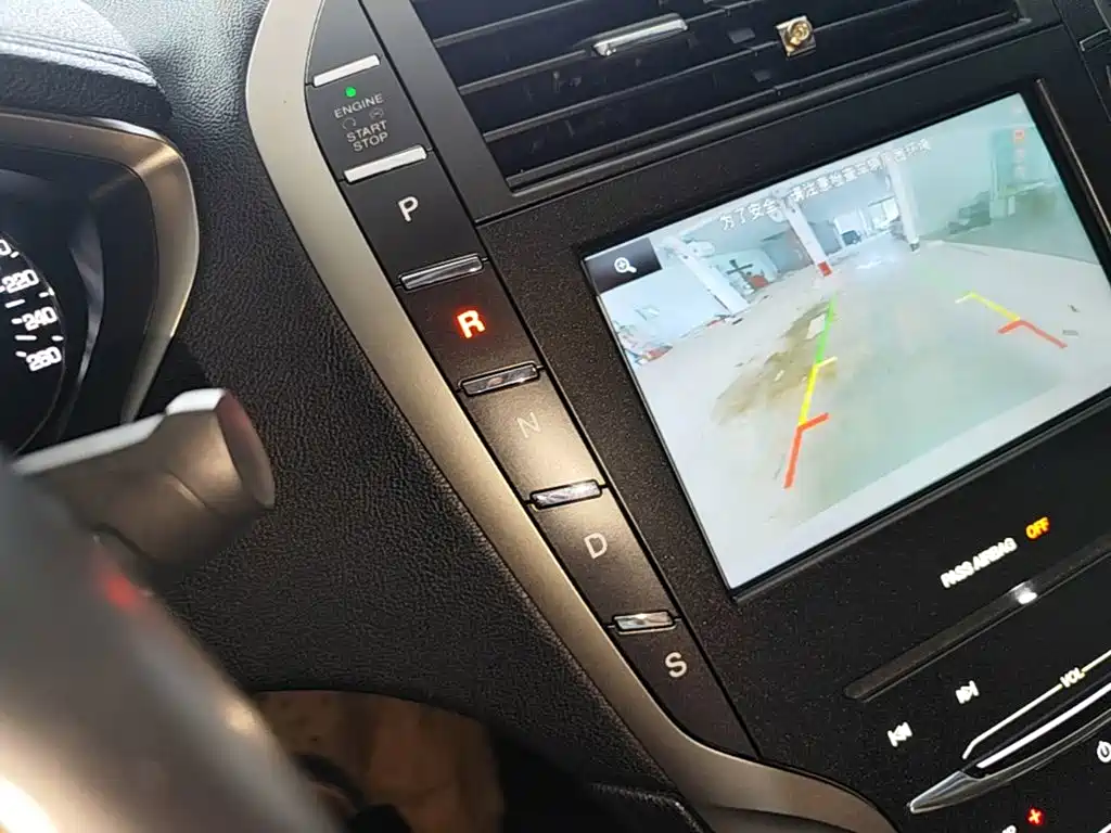 Lincoln MKZ — миниатюра 14