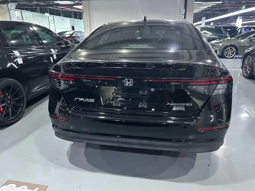 Honda Accord — миниатюра 14