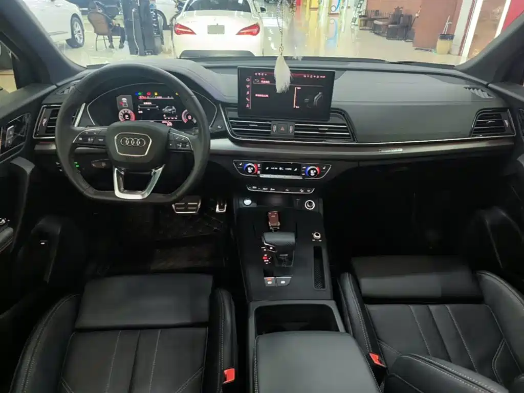 Audi Q5L 2025 40 TFSI Luxury