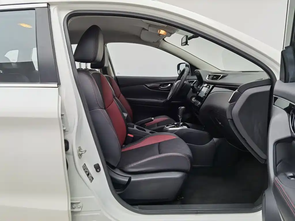 Nissan Qashqai — миниатюра 23
