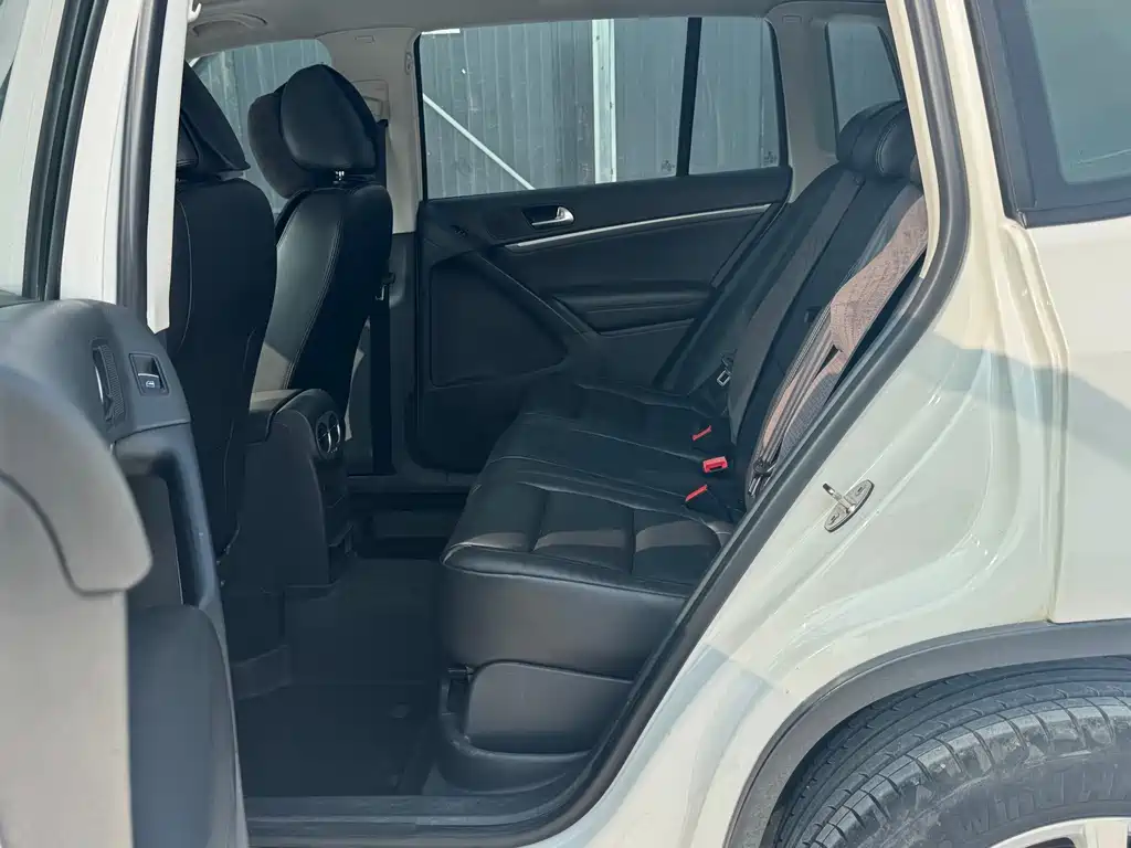 Volkswagen Tiguan — миниатюра 5