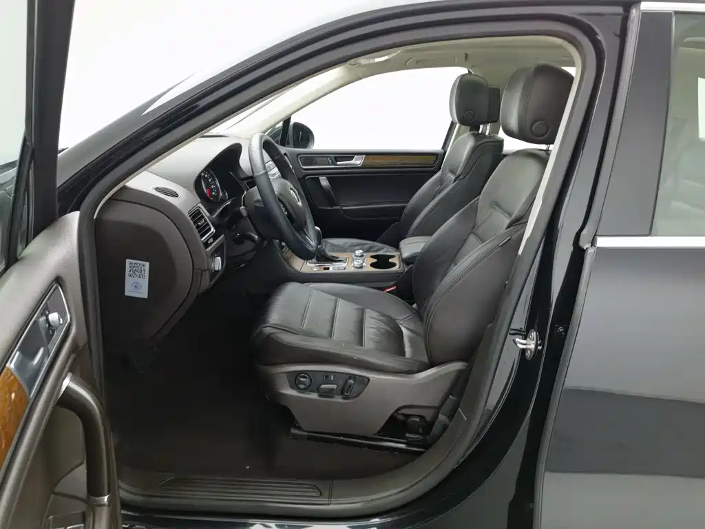 Volkswagen Touareg — миниатюра 10