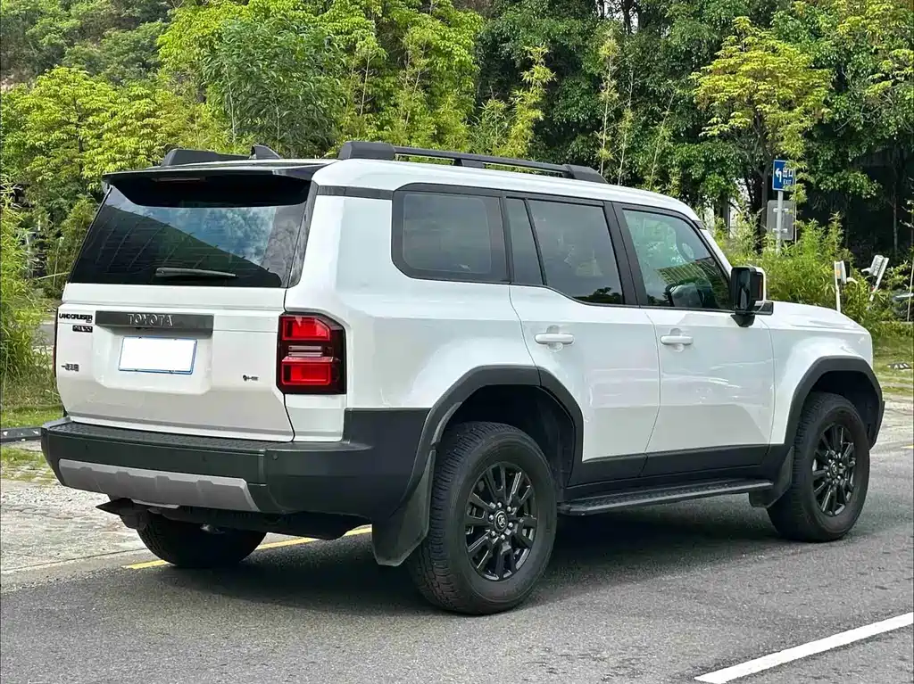 Toyota Land Cruiser Prado 2024 2.4T TX 5 мест