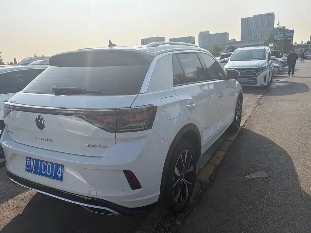 Volkswagen T-Roc — миниатюра 4