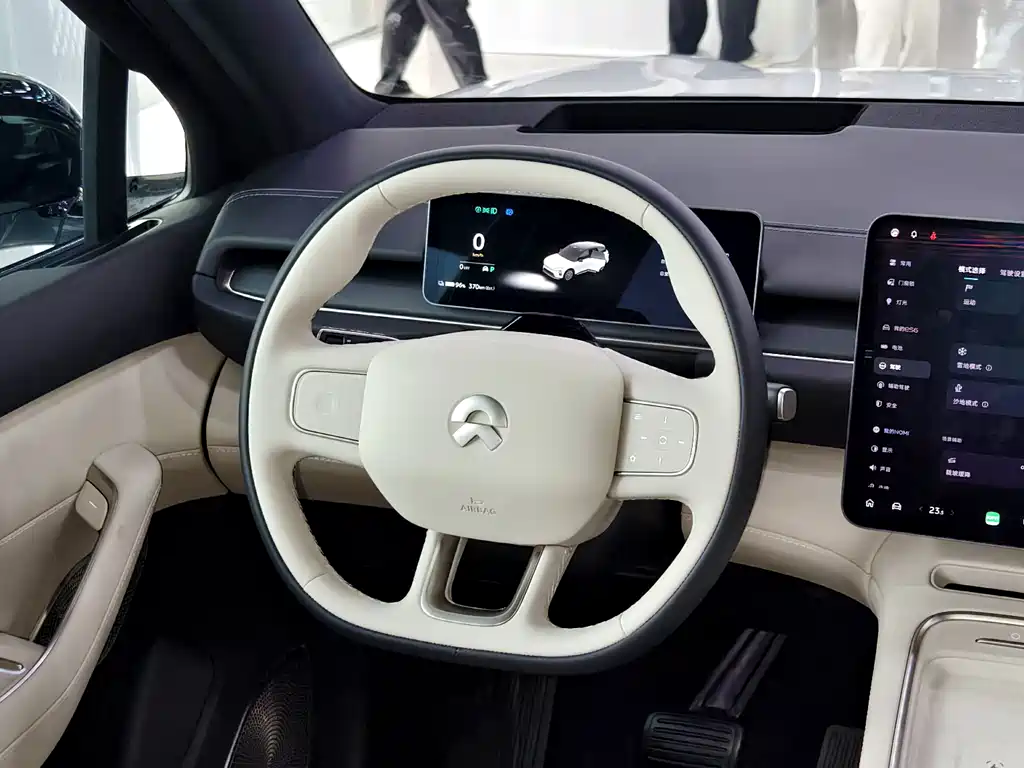 NIO ES6 — миниатюра 15