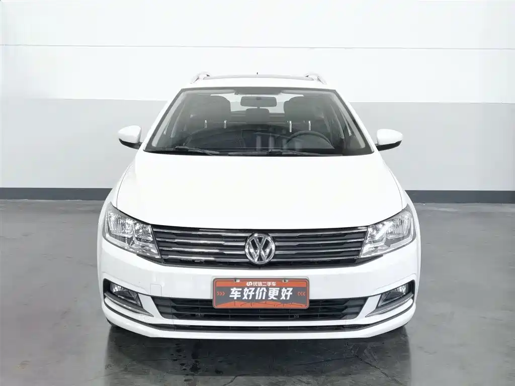 Volkswagen Gran Lavida 2015 1.6L AT Comfort