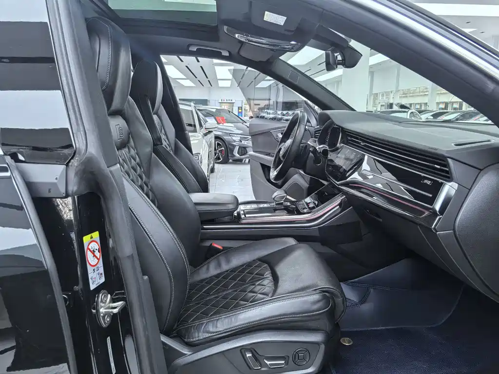 Audi Q8 — миниатюра 12