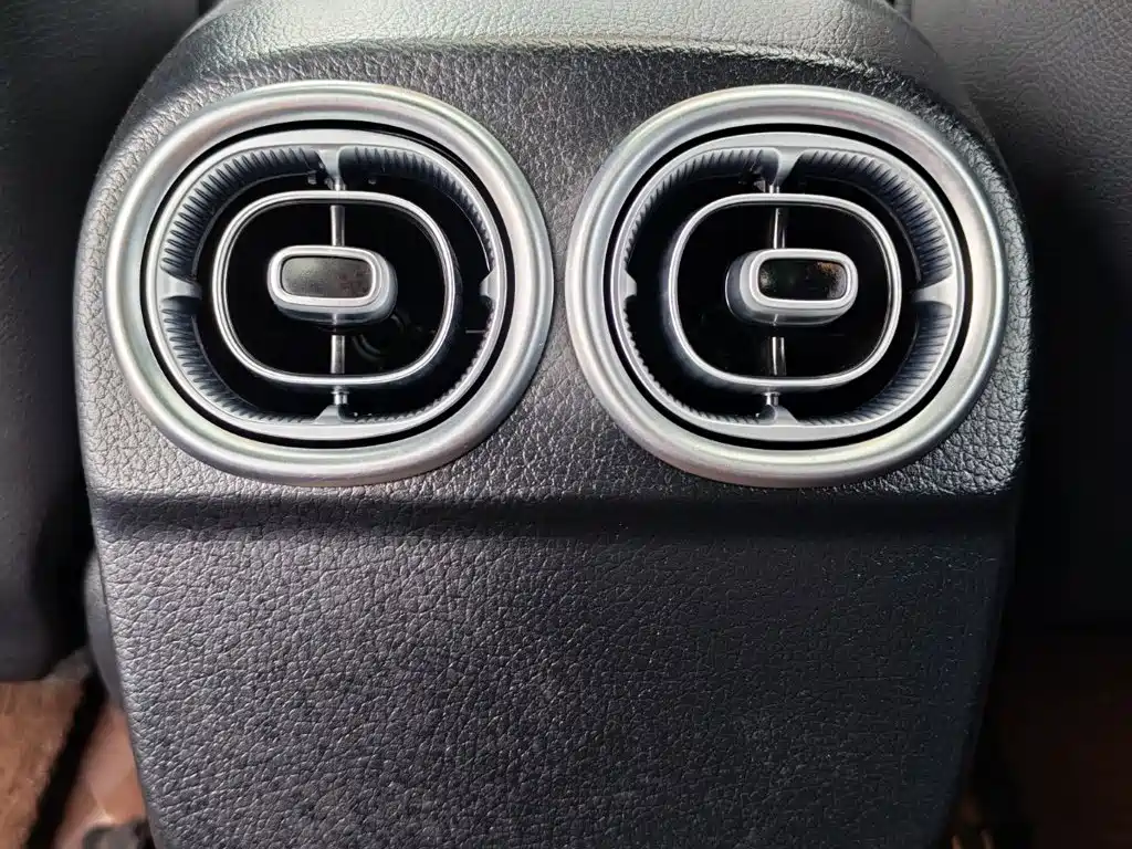 Mercedes-Benz C-Class — миниатюра 14