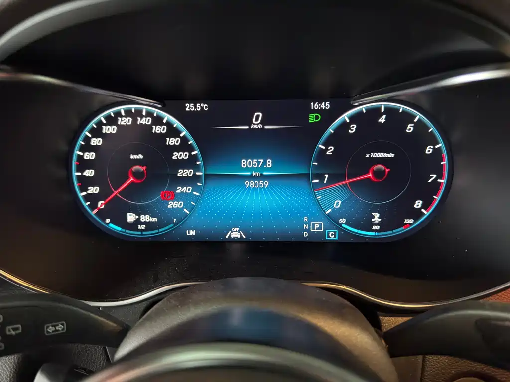Mercedes-Benz GLC — миниатюра 14