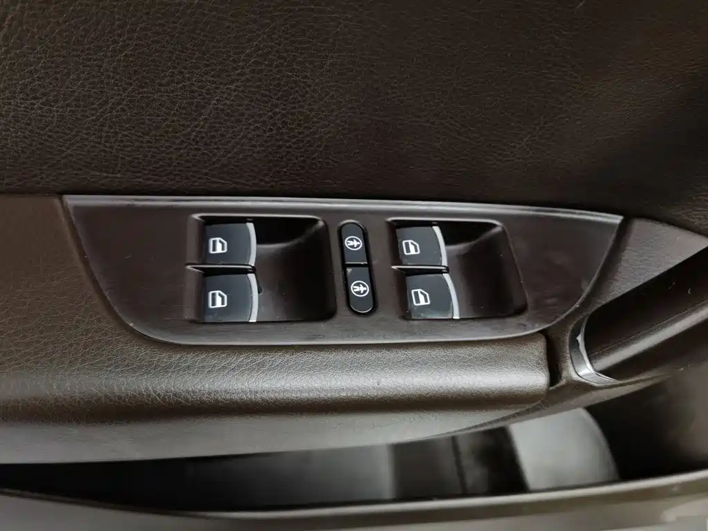 Volkswagen Touareg — миниатюра 9
