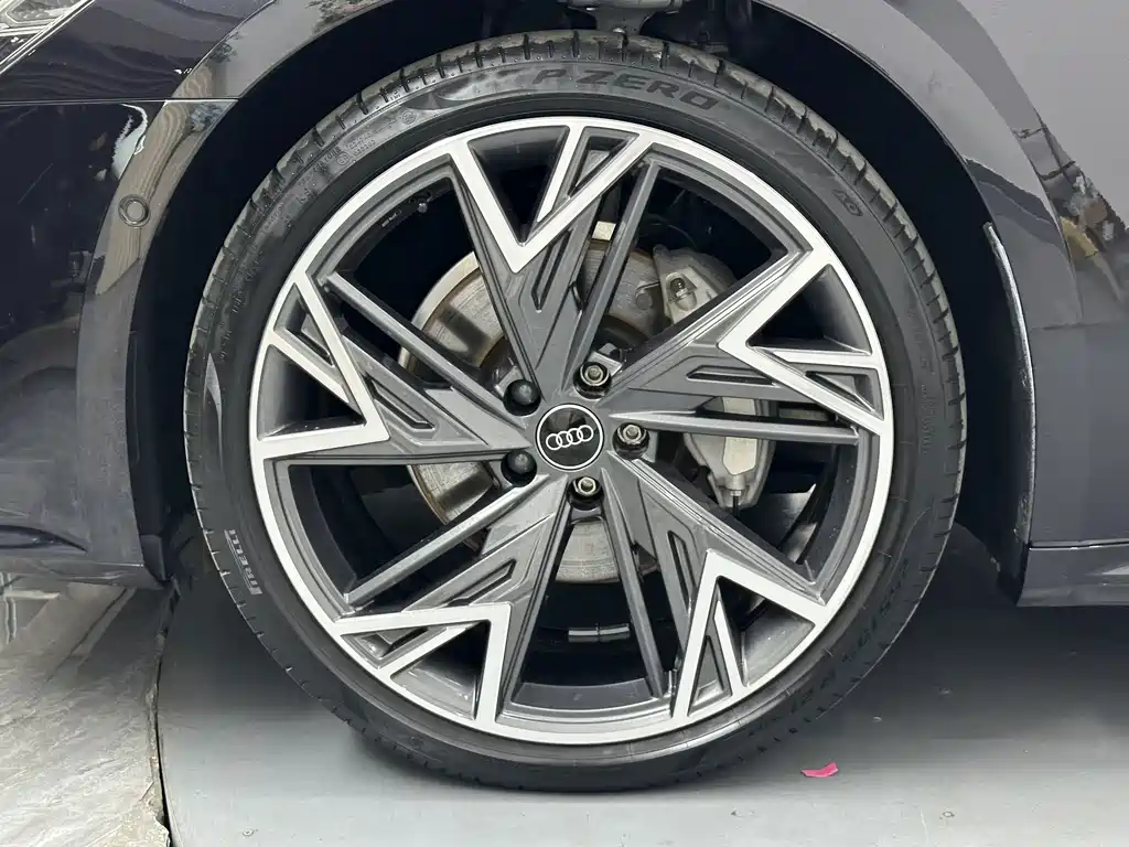 Audi A7L — миниатюра 23