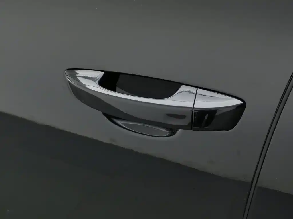 Volkswagen Touareg — миниатюра 18