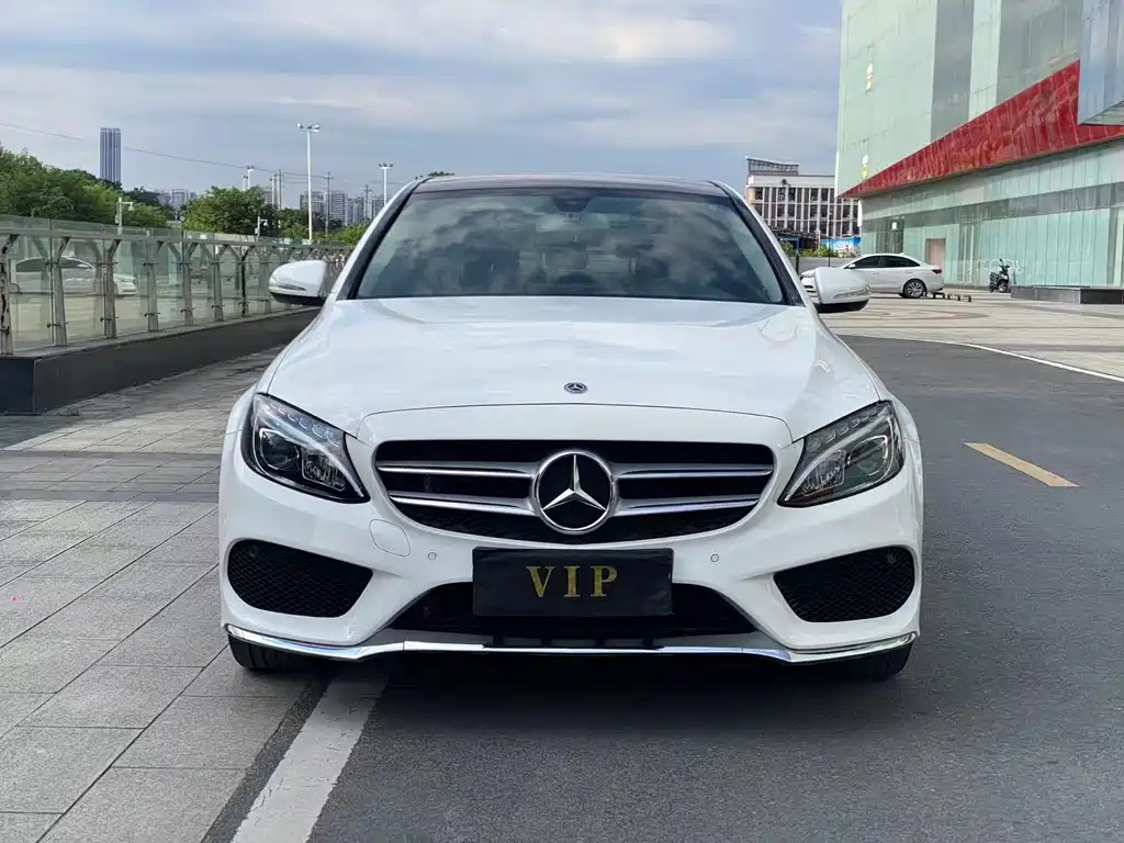 Mercedes-Benz C-Class — миниатюра 2