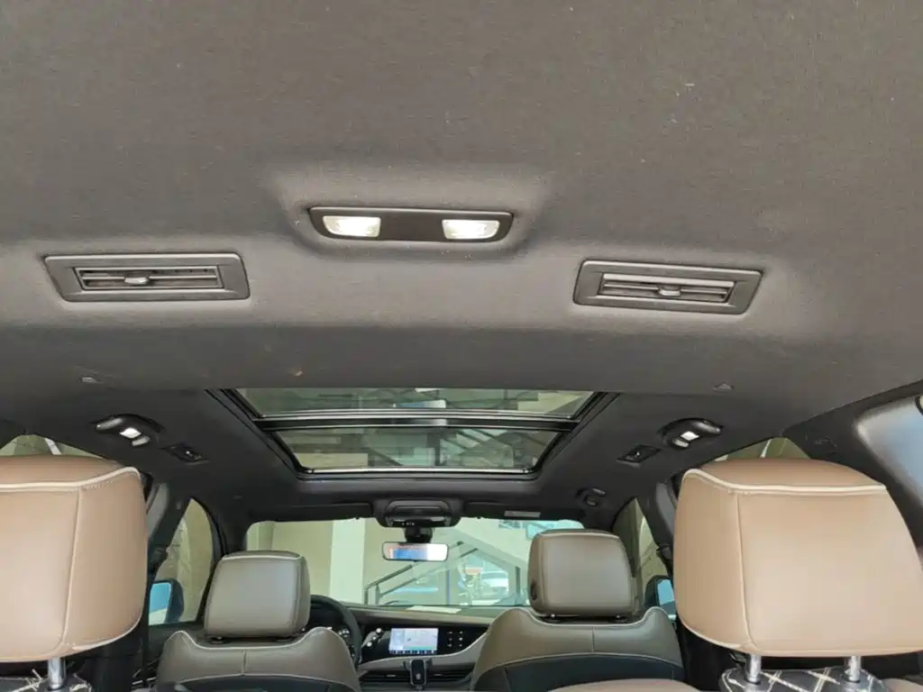 Buick Enclave — миниатюра 18