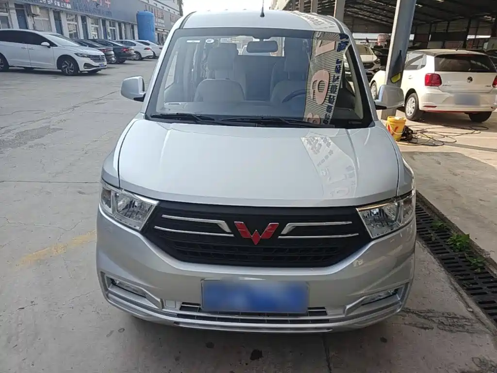Wuling Hongguang V — миниатюра 3