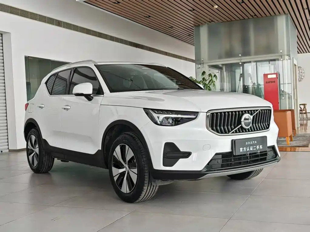 Volvo XC40 — миниатюра 3