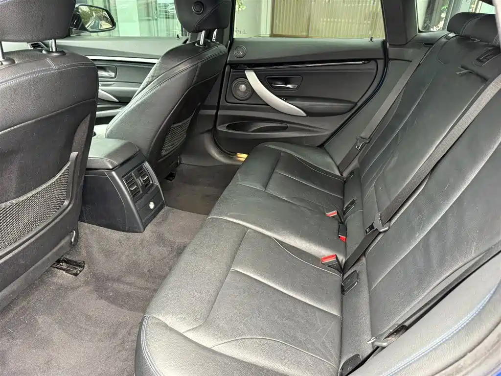 BMW 3 Series GT 3 GT 2018 320i M Sport